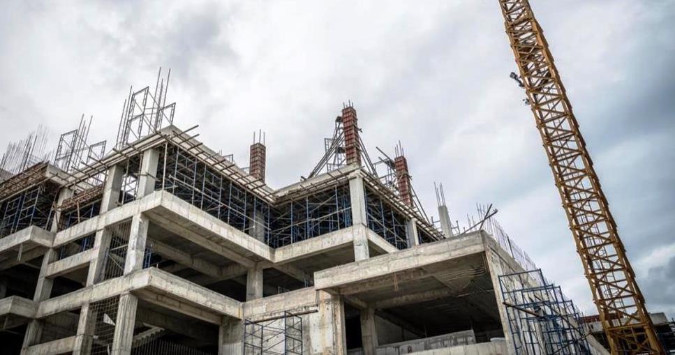 Tirana pritet të ketë një bum tjetër ndërtimesh, sipërfaqja e lejeve arrin rekord 1.9 mln m2 në 2024